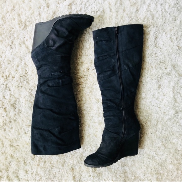 Aldo Suede Wedged Boots - Picture 5 of 5